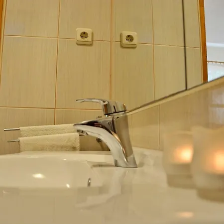 Zita Apartman *